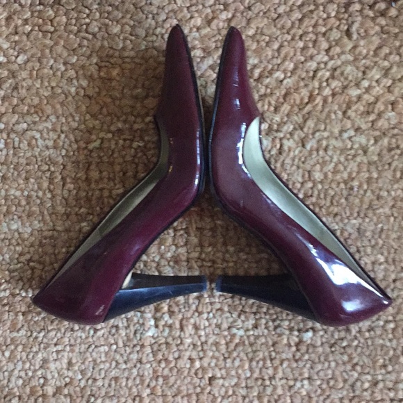 ANNE KLEIN OXBLOOD RED BURGUNDY POINT PATENT LEATHER HIGH HEEL SHOES PUMPS 8.5 - Picture 8 of 10